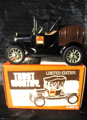 Caminhão/banco de cano fundido Ertl 1918 Ford Modelo T Trustworthy Hardware 1991 (60) - Imagem 1 de 4