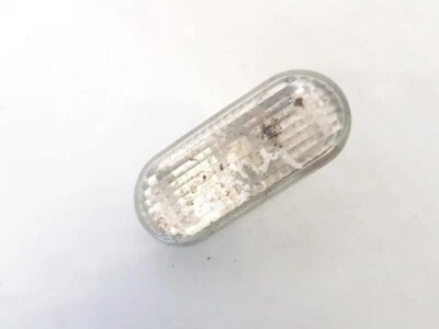 Volkswagen Passat 1998 Clear Side Repeaters Right 1j5949117, Genui #1310992-24 Foto 1 de 4