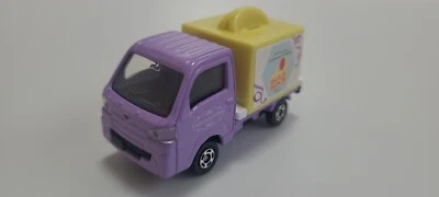 Camión para pasteles Tomica No.27 Subaru Sambar modelo fundido a presión púrpura/amarillo con caja envío gratuito Foto 1 de 4