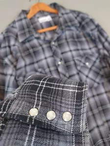 VINTAGE Wrangler Western Wrancher Plaid 3XL Pearl Snap Button Shirt 27x34 - Afbeelding 1 van 11