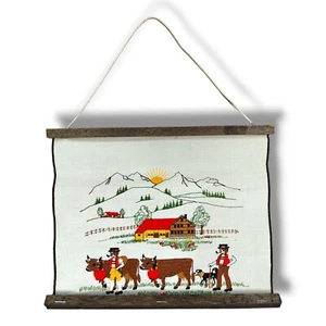 Colgante de pared vintage escandinavo sueco holandés bordado granja escena rústico  - Imagen 1 de 7