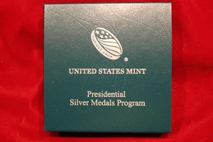 U. S. MINT PRESIDENTIAL SILVER MEDALS PACKAGING, McKINLEY,  NO COIN,  S825 - Picture 1 of 4