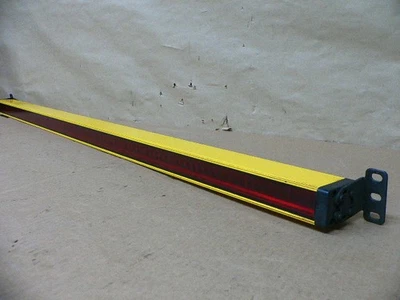 Receptor de cortina de luz Sti Of46lr-50-1045-Q1-R-Nc-Fp Foto 1 de 3