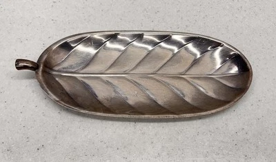 International Silver Company  #8193 Banana Leaf Serving Dish Platter Tray 11” - Image 1 of 4