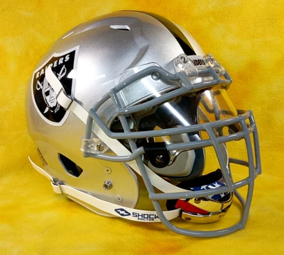 Casco de fútbol americano Schutt XP de tamaño completo personalizado de Los Vegas Raiders XL casco enorme Foto 1 de 4