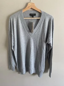 Neu mit Etikett Banana Republic Forever Damenpullover LP hellgrau Premium Luxusgarn V-Ausschnitt - Bild 1 von 9