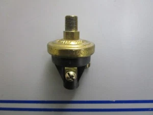 *NEW OEM* 0820 Onan Cummins Pressure Switch 309-0641-18 - Picture 1 of 7