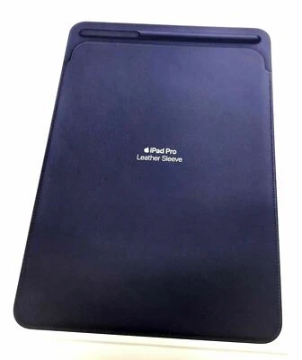Genuine Apple iPad Pro 10.5" Leather Sleeve Cover Case MPU22M/A - Midnight Blue - Image 1 of 4