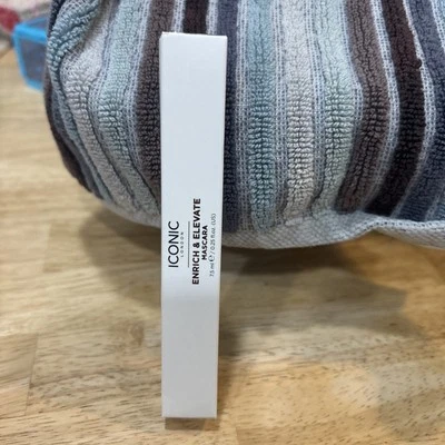ICONIC London BLACK Enrich & Elevate Mascara - UNBOXED - Image 1 of 4