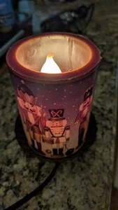 David Carter Brown Christian Lamp w/ Nutcrackers Made of Wax - Picture 1 of 7