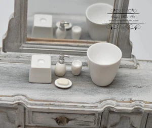 1:12 Dollhouse Miniature White Bathroom Accessory Set AZ HW4058 - Picture 1 of 2