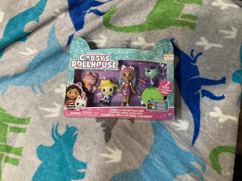 Gabby's Dollhouse Gabby and Friends Figure Set w Accessories Cover