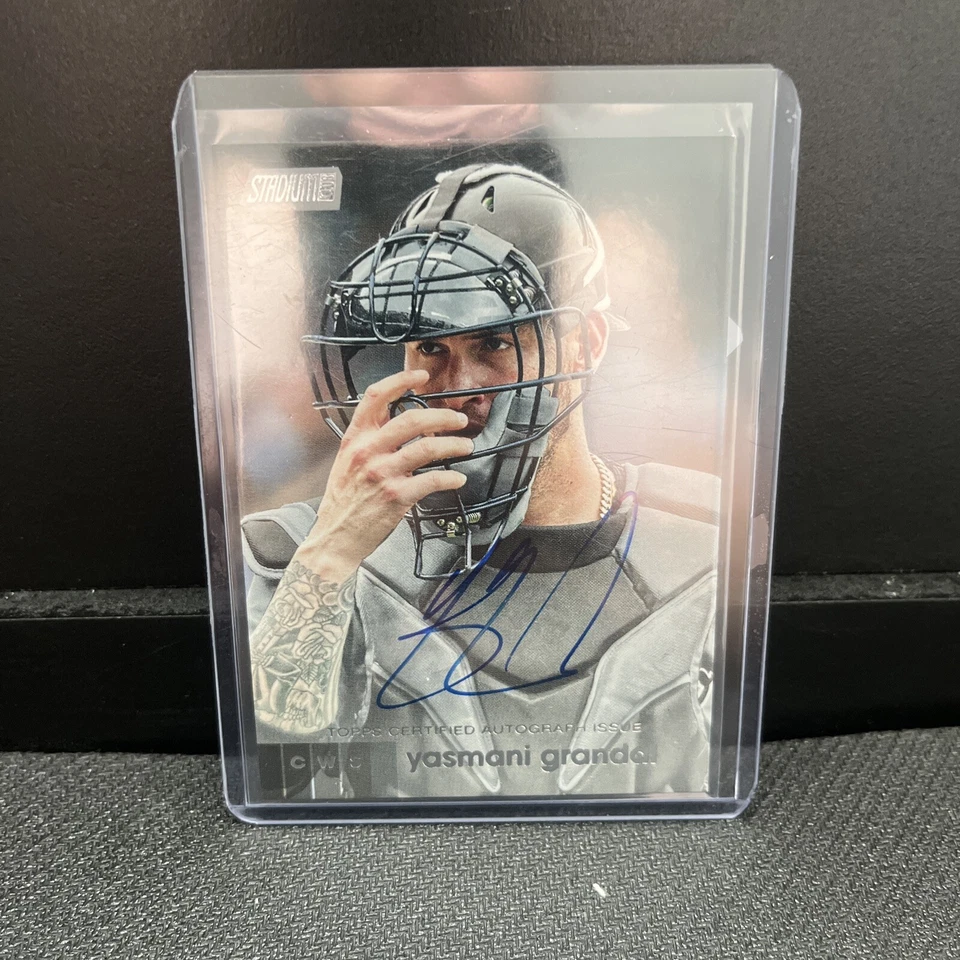 2020 Topps Stadium Club Autograph Yasmani Grandal Auto #AYG WHITE SOX! - Image 1 of 1