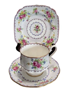 Royal Albert Petit Point Trio Cup & Saucer 6.25" Plate English Bone China - Bild 1 von 5