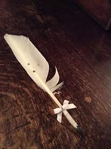 REAL FEATHER WEDDING QUILL PEN - Picture 1 of 4