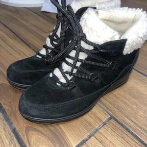 Sorel Evie Cozy Women Lace Up Wedge Boots Size 8.5 - Picture 1 of 8
