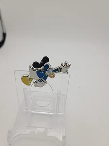Disney Feathered Friends Mystery Pin Box - Donald Duck - Picture 1 of 3