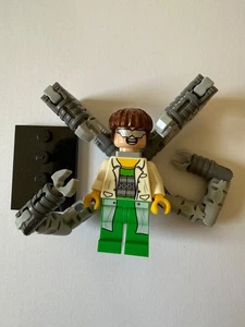 LEGO Super Heroes Minifigure Spider-Man Doc Ock with White Lab Coat - Picture 1 of 2