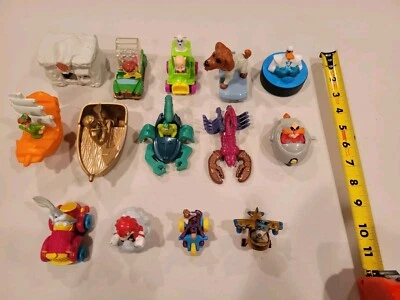 Huge Used Mixed Lot Of 14X Various Toys Including Disney Looney Tunes F.Food Etc - Изображение 1 из 4