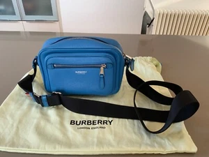 Burberry messenger bag in True Blue Excellent condition - Picture 1 of 12