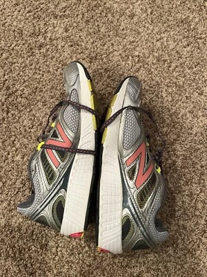 Size 9.5 Women’s New Balance 670v1 Gray - Image 1 of 4