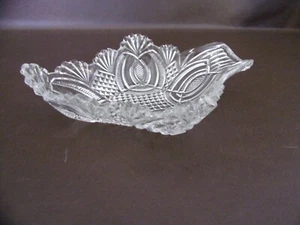 Vintage Pressed Glass Spoon Rest With Sawtooth Rim - Picture 1 of 5