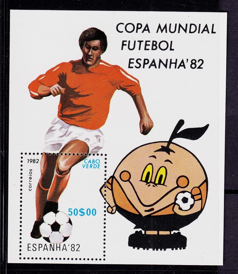 CAPE VERDE   SCOTT# 452 MNH  SOCCER TOPICAL - Image 1 of 1