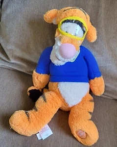 Disney Store Winnie the Pooh Tigger Super Sleuth 16" Plush Stuffed Animal Toy - Picture 1 of 2