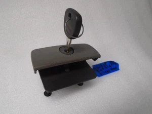 GMC SIERRA SILVERADO 2007-2013 GUANTERA MANIJA CIERRE Y 1 LLAVE OEM GRIS - Imagen 1 de 6