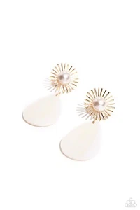 Paparazzi Sunburst Sophistication - Gold - Post Earrings - Picture 1 of 3
