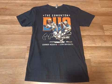NHL Edmonton Oilers Connor McDavid Leon Draisaitl Caricature T-Shirt Size Small Cover