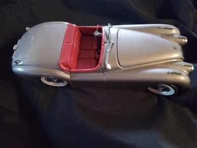 Jaguar modelo XK 120 1949/Danbury como nuevo/puertas y capó abiertos/aspecto agradable  Foto 1 de 4