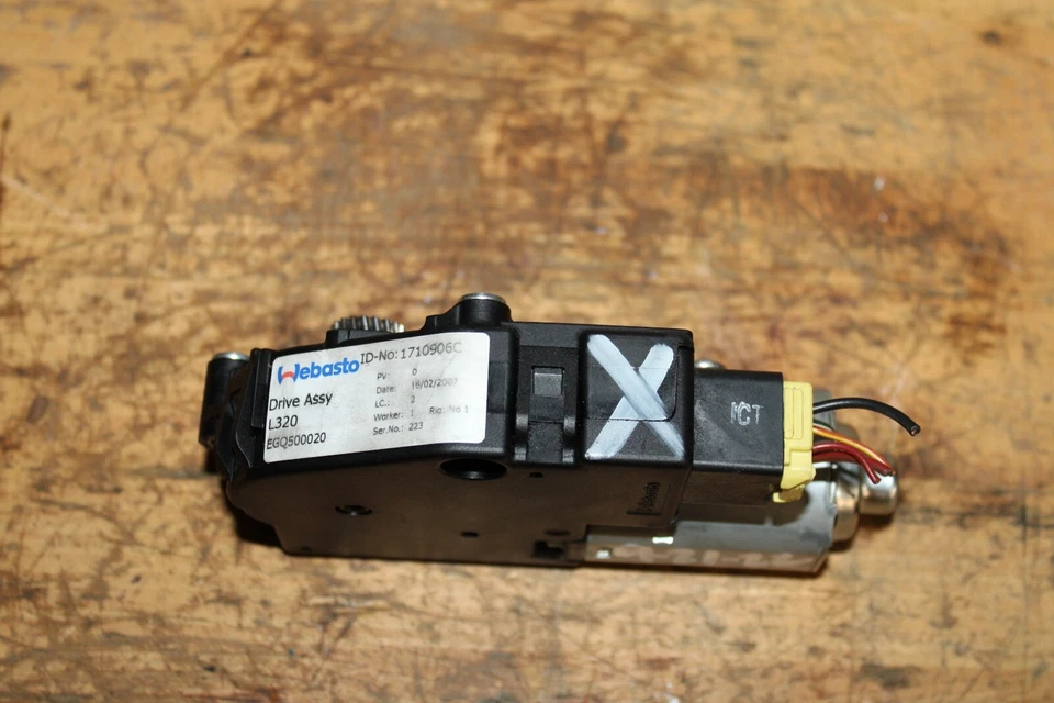 2006 - 2013 LAND ROVER RANGE ROVER SPORT - SUNROOF SUN MOON ROOF MOTOR  Foto 1 de 4