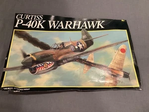 Amt-ERTL 1/48 Curtiss P-40K. IMPSTATO - Foto 1 di 3