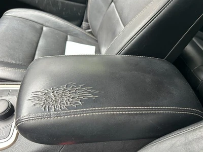 2014 Jeep Grand Cherokee Limited, apoio de braço de couro preto, tampa, precisa de recuperação - Imagem 1 de 4