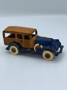 Hubley 1930's Cast Iron Car  5" Take Apart Woody Station Wagon