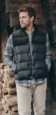 Chaleco acolchado de pana Marine Layer Miles para hombre M negro precio de venta sugerido por el fabricante 200 USD Foto 1 de 4