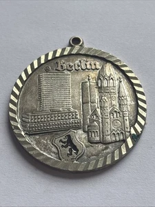 Berlin Metal Medal. - Picture 1 of 2