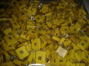 40pcs of Genuine Wima 220pF 100V 10% 5mm TUBE AMP polycarbonate caps for audio! - Picture 1 of 1