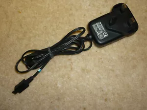MOTOROLA RZR V3 & V3i FMP5190B AC POWER SUPPLY SPN5190B UK PLUG 5V 550mA - Picture 1 of 3
