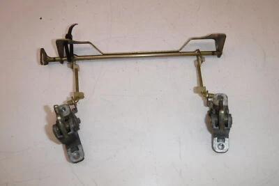 86-06 Kawasaki Concours 1000 CONJUNTO DE BLOQUEO DE PESTILLO DE ASIENTO DE PASAJERO TRASERO Foto 1 de 4