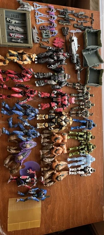 Jazwares World of Halo Lot Of 26 Complete Figures Weapons Accessories Cover