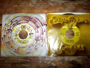 CARLY SIMON ( 2 ) ORIG vinyl 45 lot: ANTICIPATION / THAT'S THE WAY I ALWAYS VG++ - Picture 1 of 2