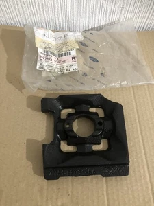 Genuine Ford C-Max Mk1 Mk2 Focus Mk2 Gearbox Vibration Damper 2003-2011 1527113 - Picture 1 of 4