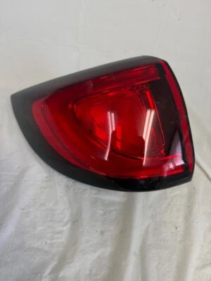 Chrysler Pacifica LH 2017-2019 lado del conductor luz trasera exterior izquierda con LED OE Foto 1 de 4
