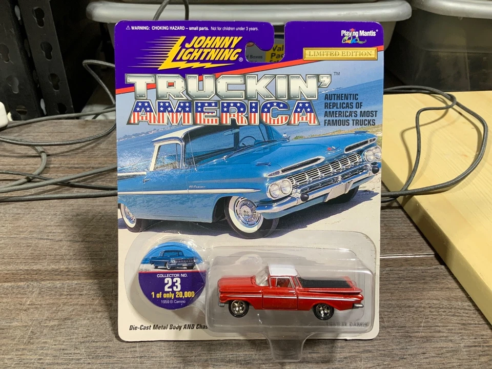 Johnny Lightning Truckin' America 1959 Chevy El Camino rojo 23 Foto 1 de 1