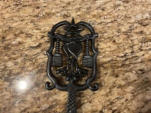 Nice Vintage cast iron trivet-"dutch" series - Picture 1 of 3