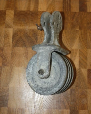 Ancienne poulie SNCF à 2 réas - Photo 1/4