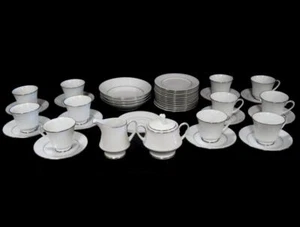 Noritake Ranier China 40 piezas - Blanco Floral con Borde Plateado - Imagen 1 de 1