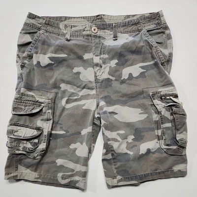 Vtg 90s Y2K Bugle Boy Cargo Shorts Mens Size 36 Faded Green Woodland Camo Grunge - Image 1 of 4